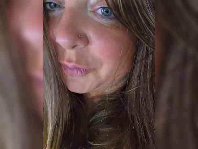 FLUFFY_BEAUTY webcam