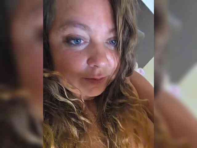 FLUFFY_BEAUTY webcam