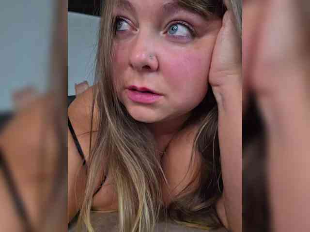 FLUFFY_BEAUTY webcam
