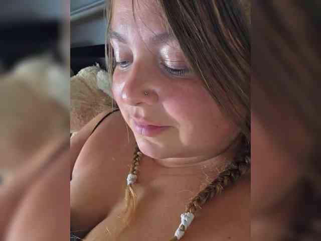 FLUFFY_BEAUTY webcam