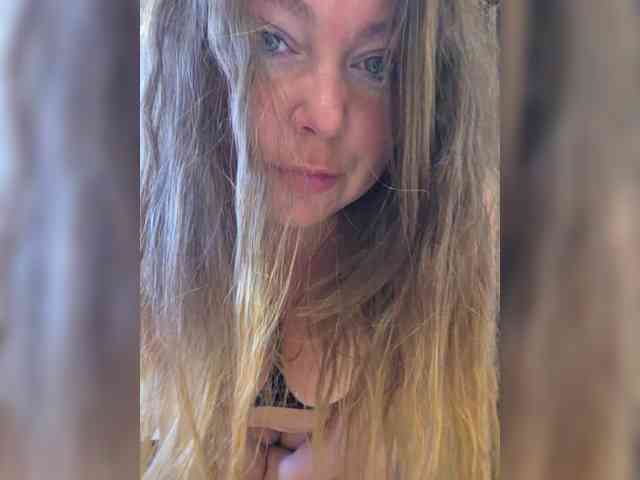 FLUFFY_BEAUTY webcam