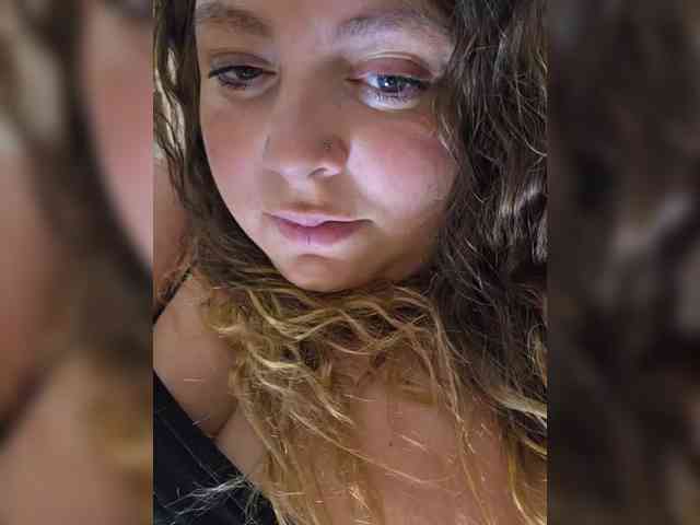 FLUFFY_BEAUTY webcam