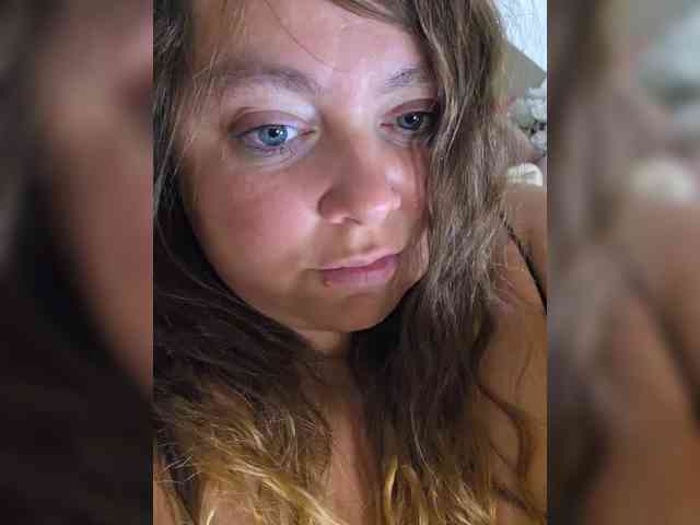 FLUFFY_BEAUTY webcam