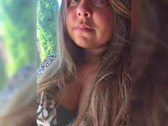 FLUFFY_BEAUTY webcam