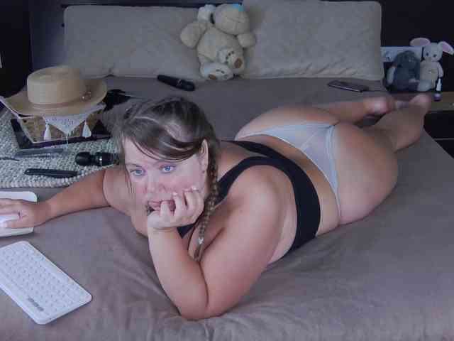FLUFFY_BEAUTY webcam