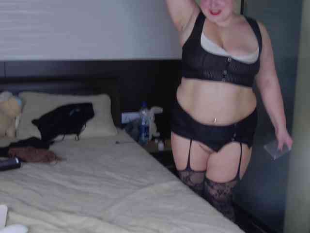 FLUFFY_BEAUTY webcam