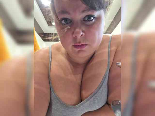 FLUFFY_BEAUTY webcam