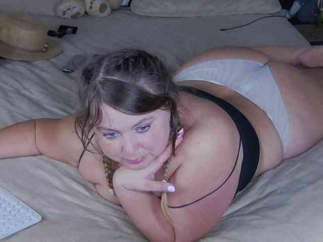 FLUFFY_BEAUTY webcam