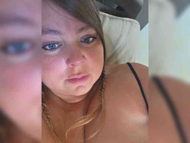 FLUFFY_BEAUTY webcam