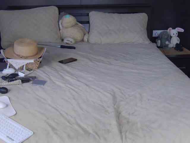 FLUFFY_BEAUTY webcam