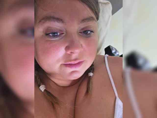 FLUFFY_BEAUTY webcam