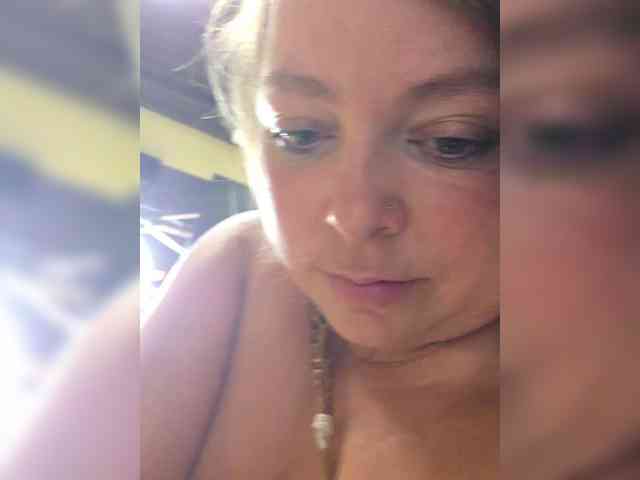 FLUFFY_BEAUTY webcam