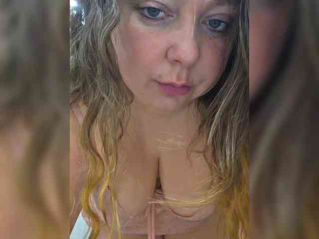 FLUFFY_BEAUTY webcam