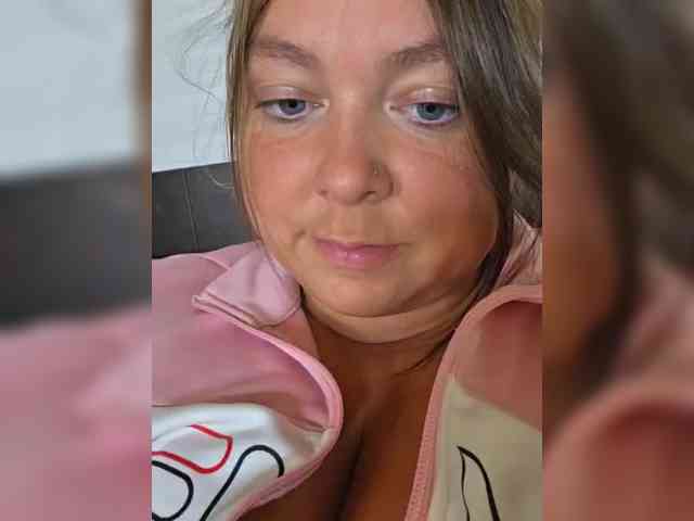 FLUFFY_BEAUTY webcam