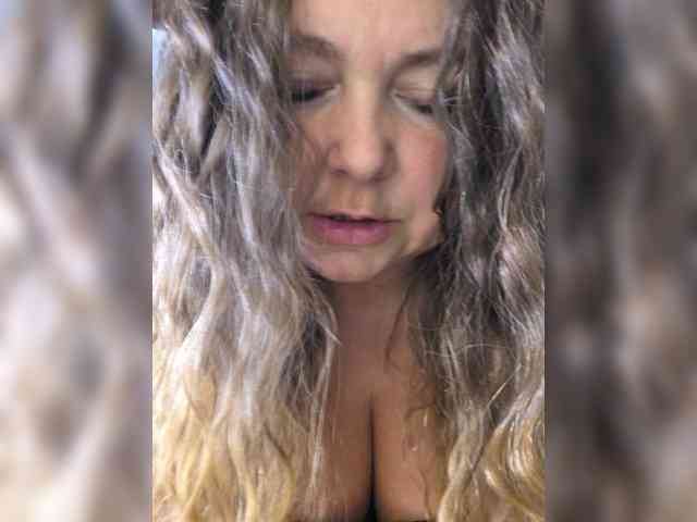 FLUFFY_BEAUTY webcam