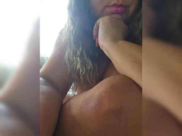 FLUFFY_BEAUTY webcam