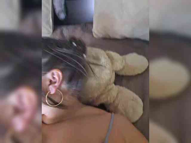 FLUFFY_BEAUTY webcam