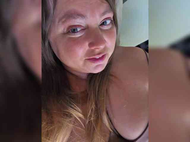 FLUFFY_BEAUTY webcam