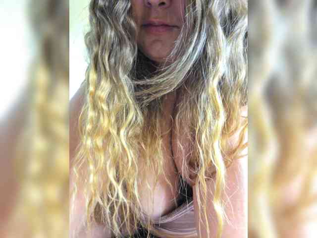 FLUFFY_BEAUTY webcam
