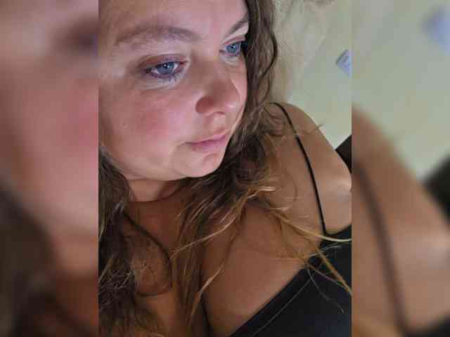 FLUFFY_BEAUTY webcam