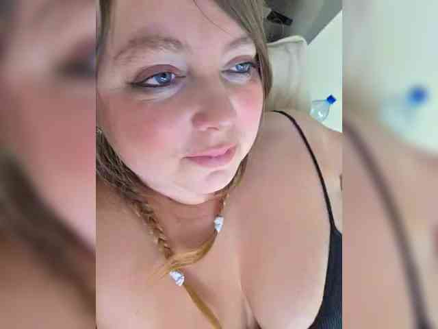 FLUFFY_BEAUTY webcam