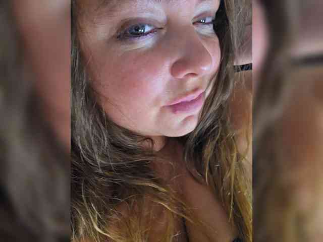 FLUFFY_BEAUTY webcam