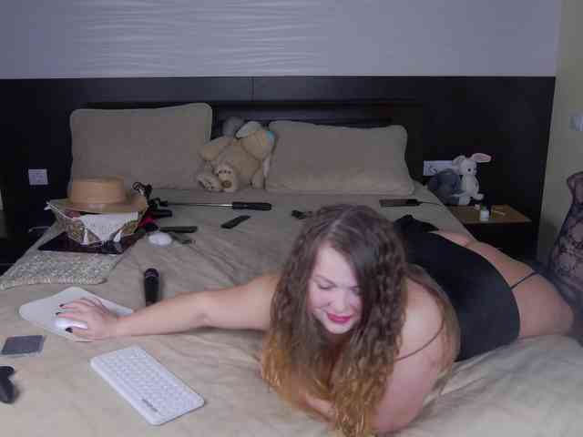 FLUFFY_BEAUTY webcam