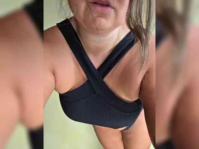 FLUFFY_BEAUTY webcam