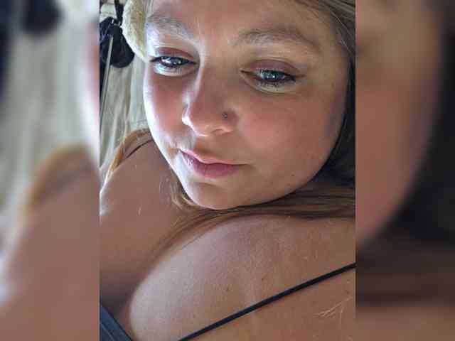 FLUFFY_BEAUTY webcam