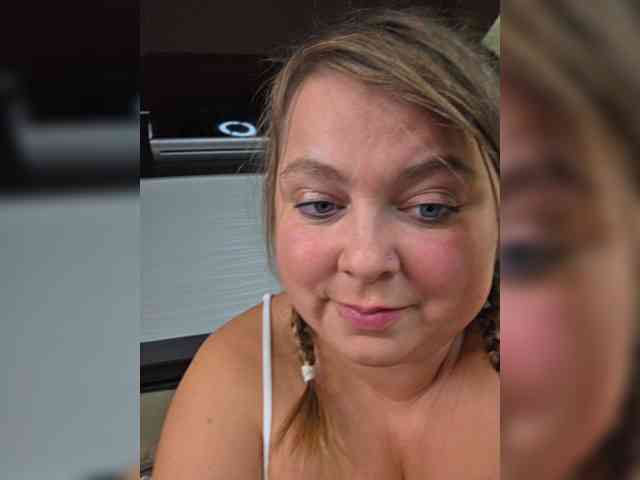 FLUFFY_BEAUTY webcam