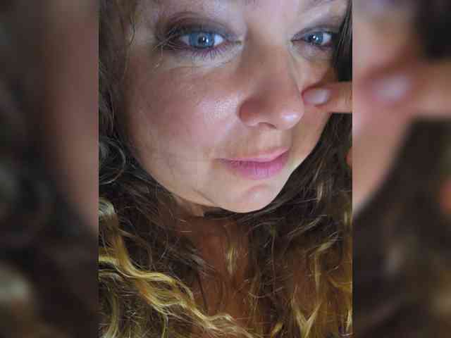 FLUFFY_BEAUTY webcam