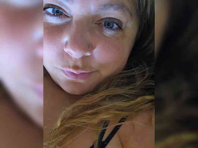 FLUFFY_BEAUTY webcam