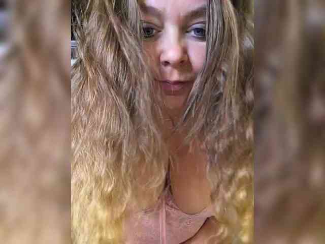 FLUFFY_BEAUTY webcam