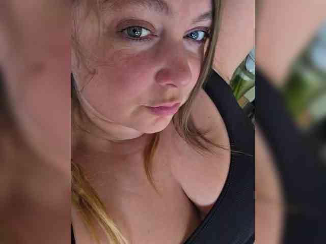 FLUFFY_BEAUTY webcam