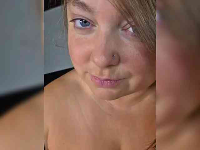 FLUFFY_BEAUTY webcam