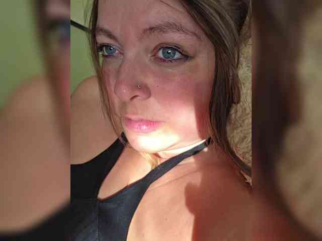 FLUFFY_BEAUTY webcam