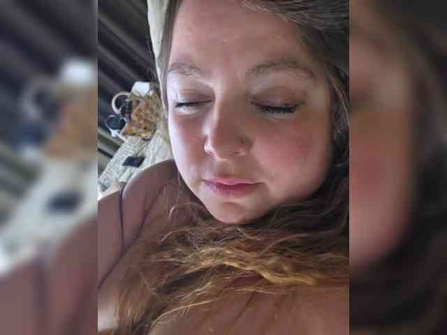 FLUFFY_BEAUTY webcam