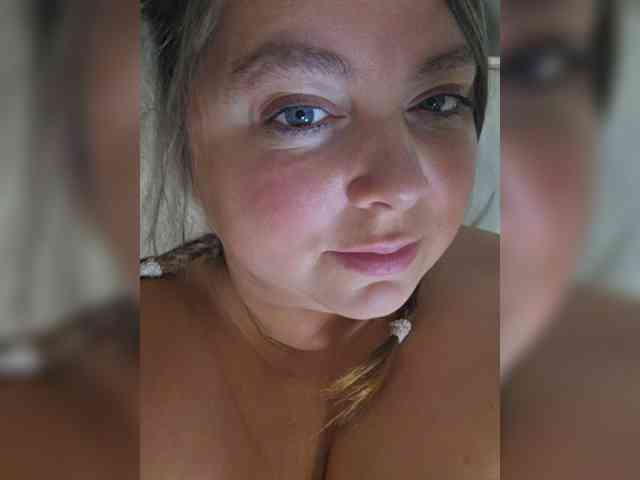 FLUFFY_BEAUTY webcam