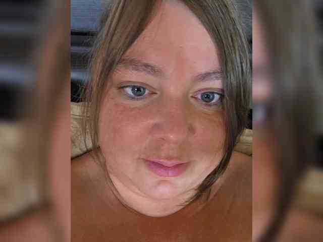 FLUFFY_BEAUTY webcam