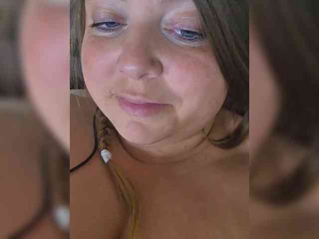 FLUFFY_BEAUTY webcam