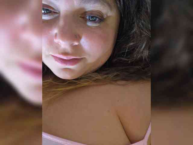 FLUFFY_BEAUTY webcam