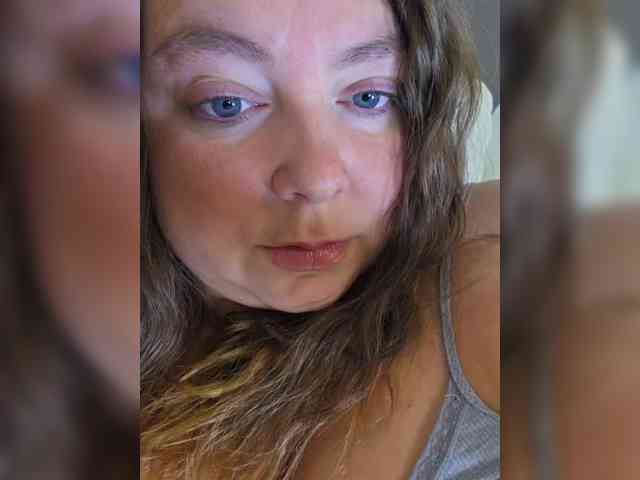 FLUFFY_BEAUTY webcam