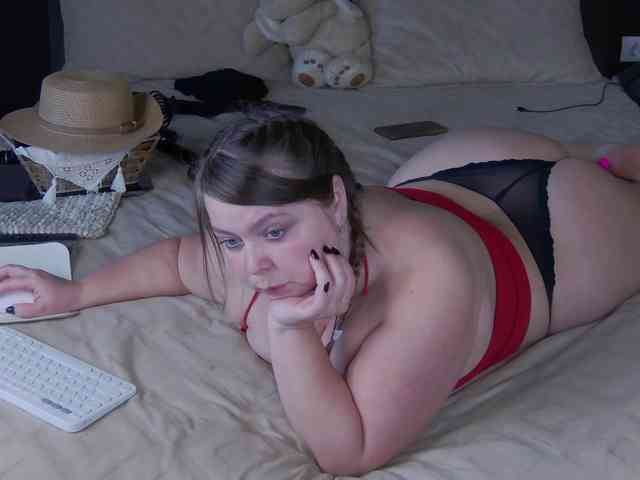 FLUFFY_BEAUTY webcam
