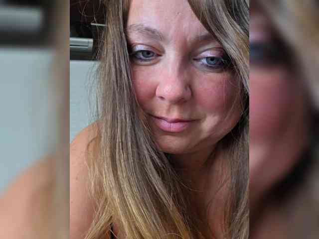 FLUFFY_BEAUTY webcam