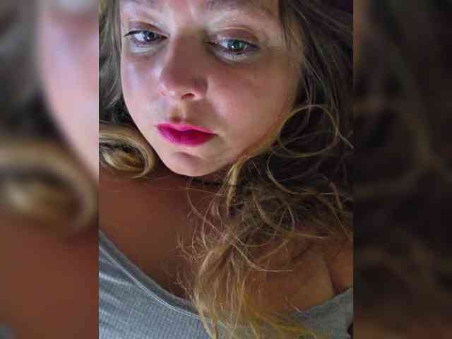 FLUFFY_BEAUTY webcam