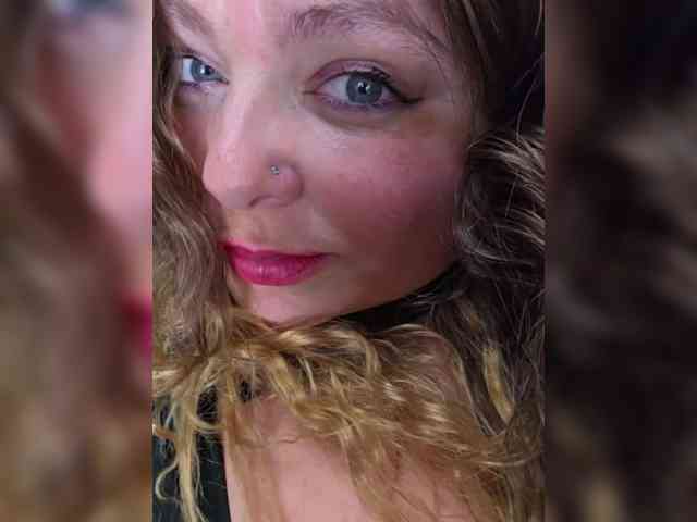 FLUFFY_BEAUTY webcam
