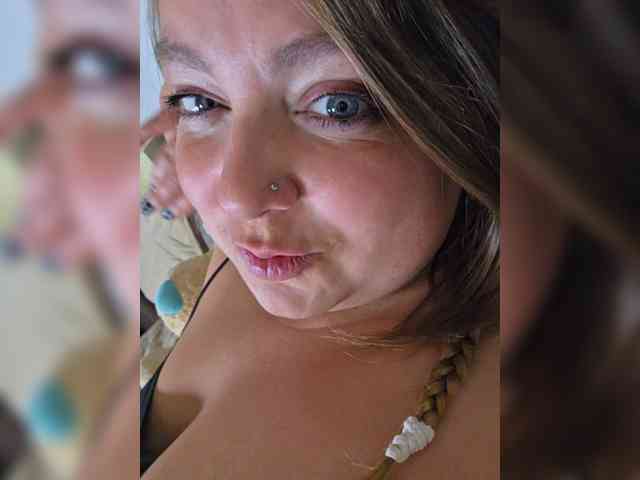 FLUFFY_BEAUTY webcam