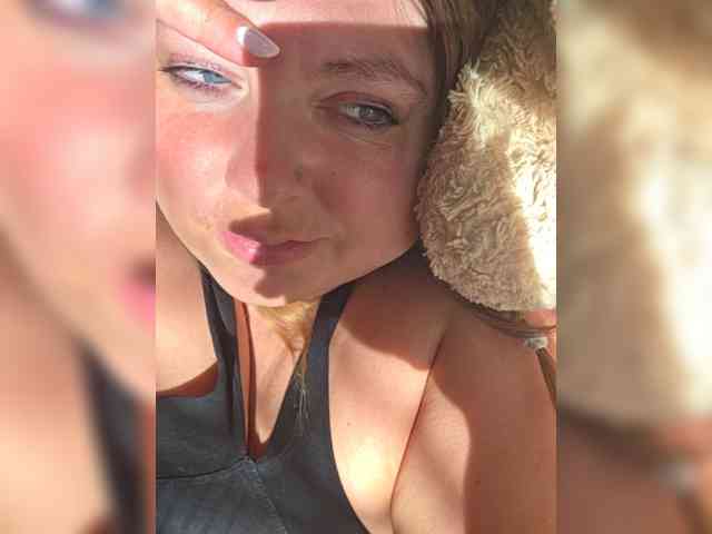FLUFFY_BEAUTY webcam