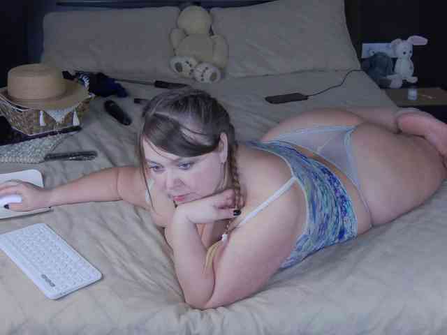 FLUFFY_BEAUTY webcam