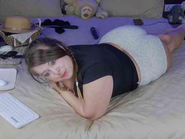 FLUFFY_BEAUTY webcam